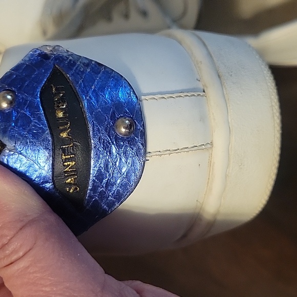 YSL Yves Saint Laurent Signature White Sneakers w/ Lip detail size 37 - Picture 6 of 8